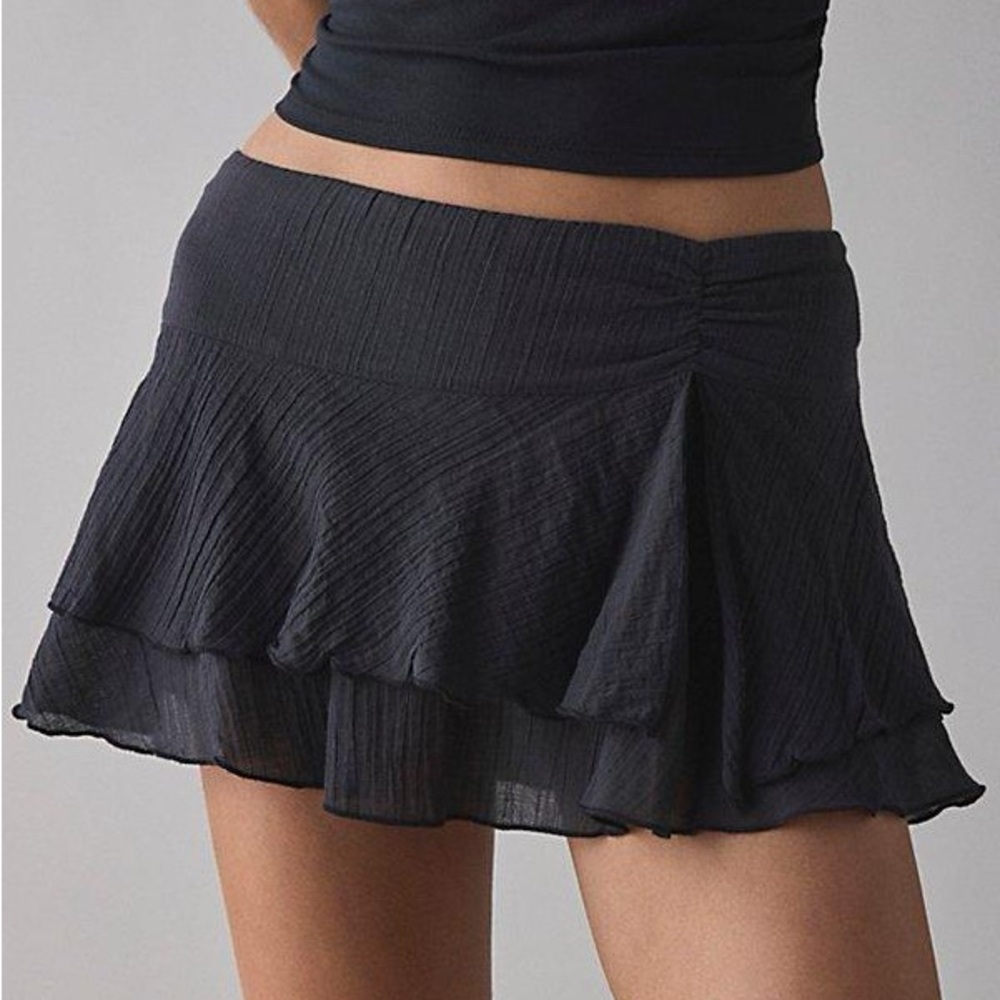 Kimchi Blue Ivy Tiered Ruffle Low-Rise Mini Skort